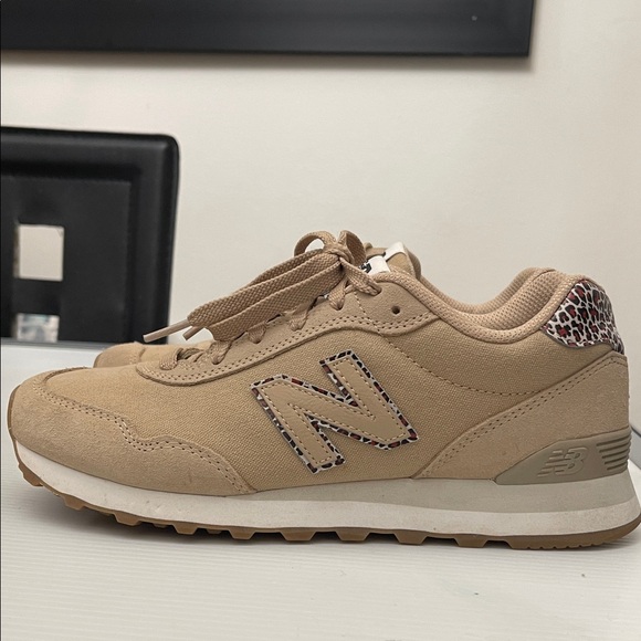 New Balance Shoes - NEW BALANCE 515 v3 SNEAKERS WOMENS SIZE 8.5